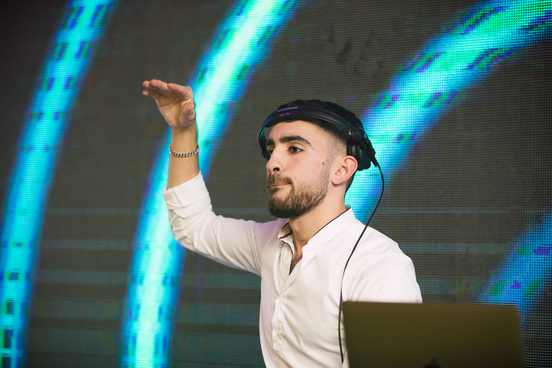 דיג'יי עומר מזרחי באירוע