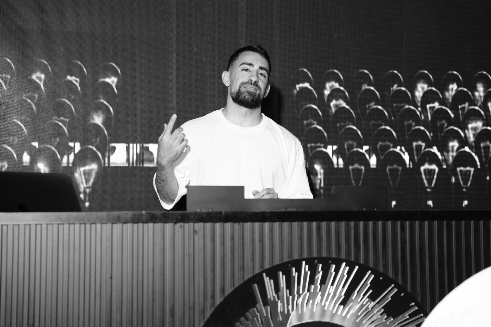 DJ OMER MIZRAHI